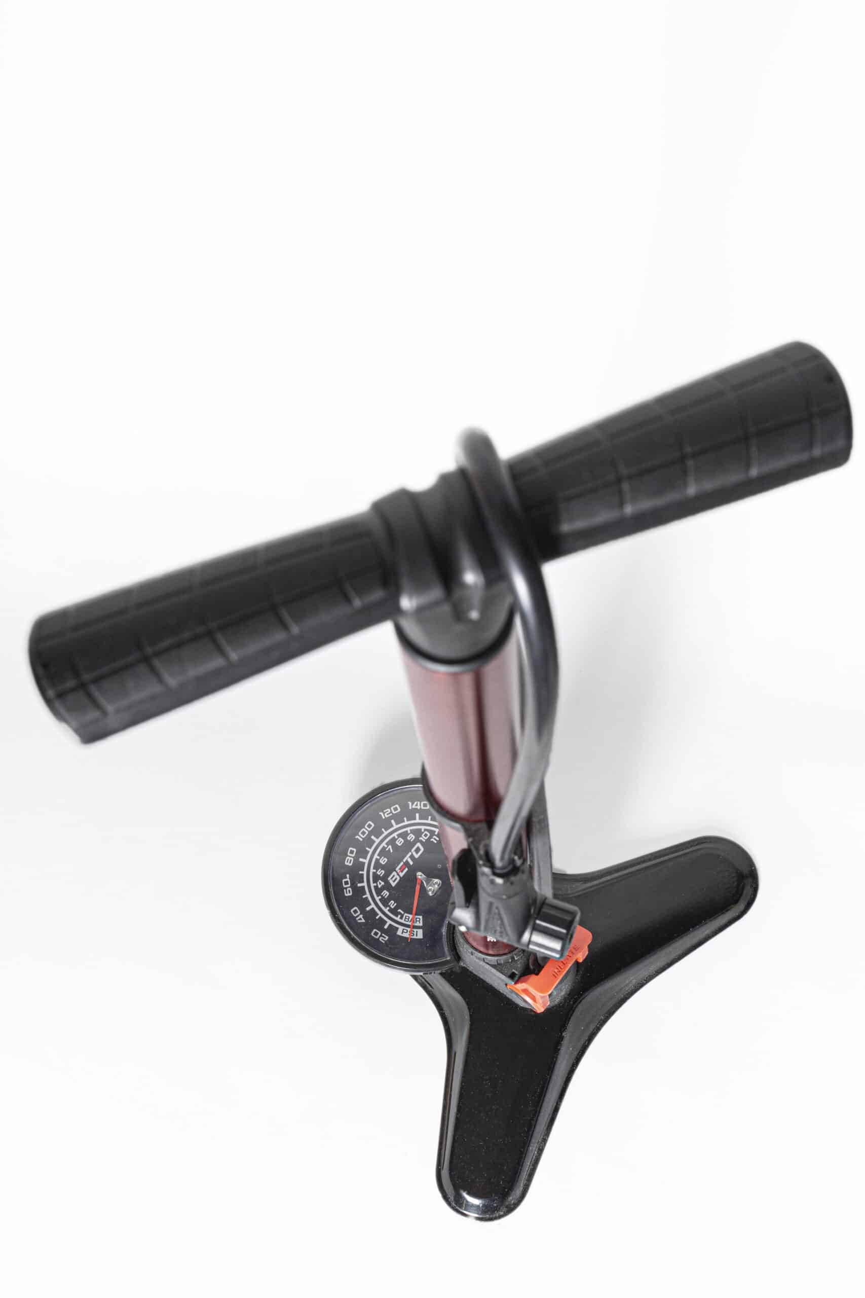 FOOT PUMP 28”- ALUMINUM – MAX. 180 PSI - Image 4